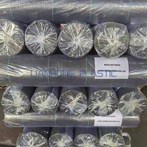 2x200m PP woven weed mat  2x200m PP woven weed mat